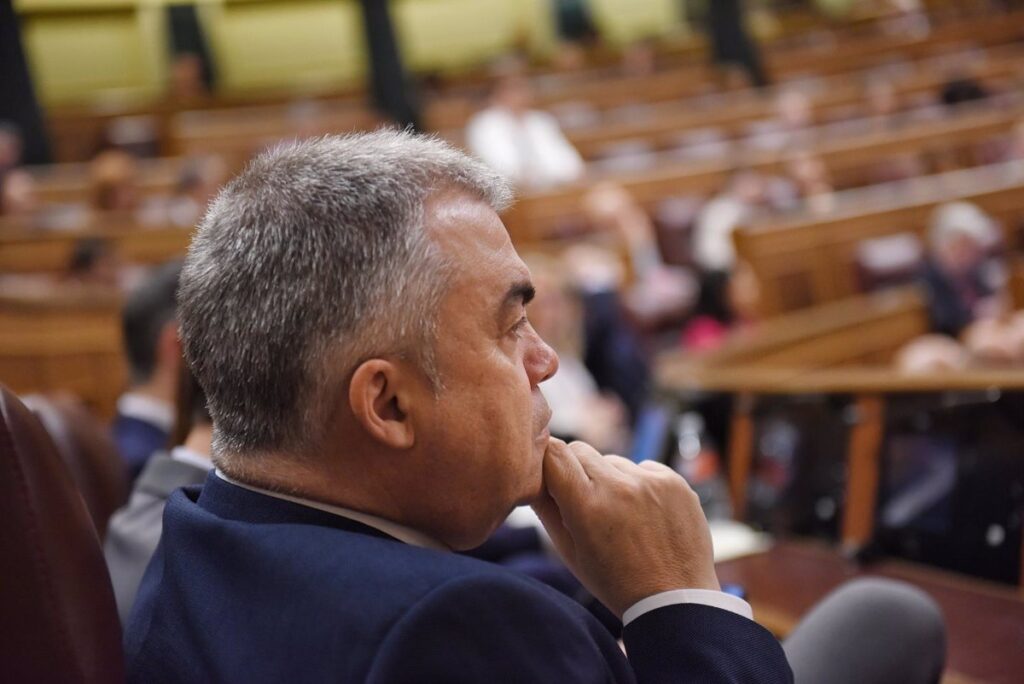 Santos Cerdán oficializa su renuncia al escaño de diputado en el Congreso