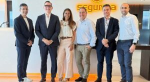 Segurma y Lagunklik firman un acuerdo estratégico para acercar la seguridad a hogares y negocios