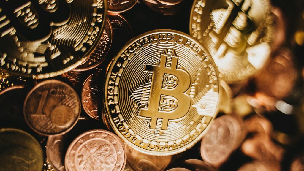 Senado de EEUU aprueba proyecto de ley para regular las "criptomonedas estables" - AlbertoNews
