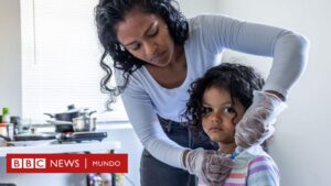 "Si la deportan, morirá": la niña mexicana de 4 años cuya vida depende de un tratamiento en EE.UU.