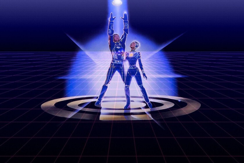 Si para Tron en el minuto 45:25, verás y escucharás un homenaje al videojuego arcade que lo petaba en 1982