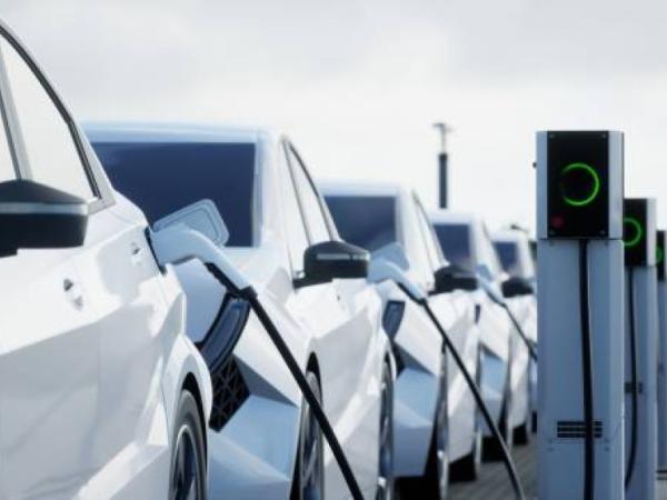 “Soy pobre, por eso manejo eléctrico”: el sorprendente modelo chino que hizo masivos estos carros en clases populares | Internacional