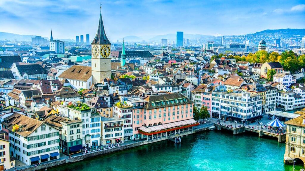 Swisscanto, la segunda mayor gestora de Suiza, llega a España