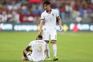 Técnico de Bolivia denunció que les impidieron salir de Maturín tras partido con la Vinotinto