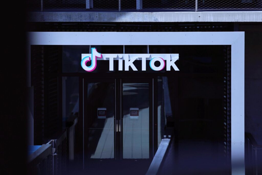 Trump anuncia que "tenemos un comprador para TikTok"