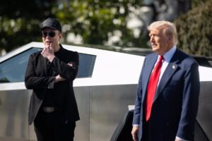 Trump asegura estar "muy decepcionado" con Elon Musk tras las críticas del magnate a su legislación fiscal