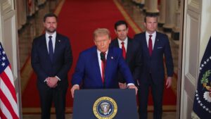 Trump advierte a Irán tras ataques contra instalaciones nucleares: "Habrá paz o tragedia"