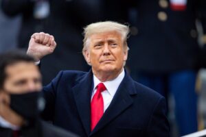 Trump dice que el acuerdo implica el suministro de tierras raras por parte de China