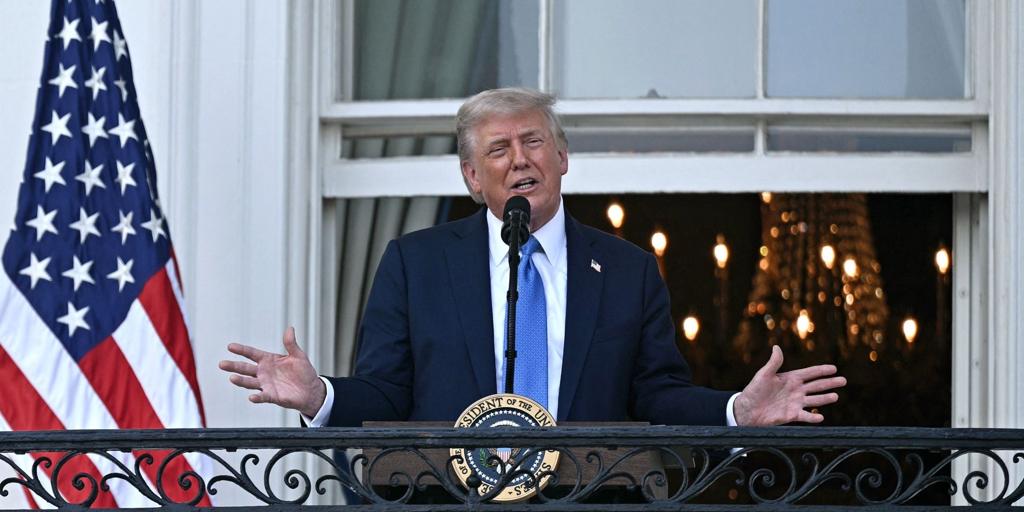 Trump dicta su mayor veto migratorio y golpea a cubanos y venezolanos