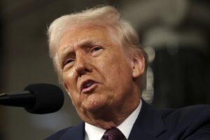 Trump no descarta volver a atacar Irán si hay informes de nuevo enriquecimiento de uranio - AlbertoNews