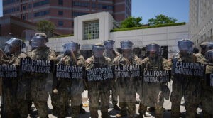 Trump ordena "liberar Los Ángeles" a jefes de orden público