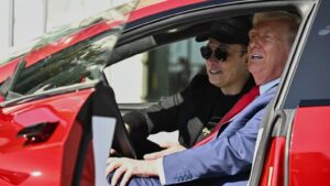 Trump planea vender el Tesla que compró a Musk, según la Casa Blanca - AlbertoNews