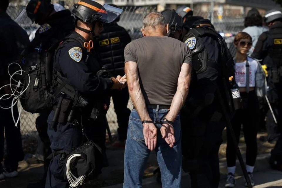 Trump reafirma que redoblará redadas migratorias en ciudades santuario