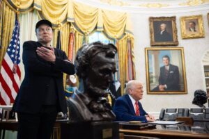 Trump refuerza su hegemonía en el movimiento MAGA a costa del hombre más rico del mundo