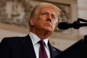 Trump se reafirma en su política comercial: "Soy una persona de aranceles"