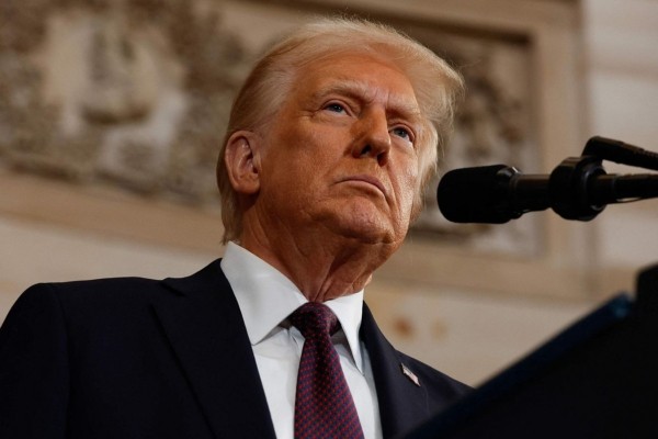 Trump se reafirma en su política comercial: "Soy una persona de aranceles"