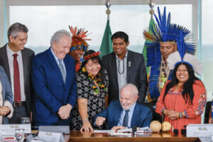 Ultraderecha impulsa frente amplio contra ambiente e indígenas en Brasil : IPS Agencia de Noticias