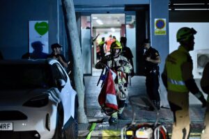 Un fallecido de 93 años y 19 heridos en un incendio en una residencia de ancianos en Zaragoza