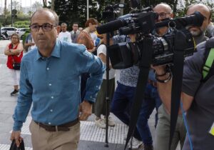 Un jefe de AEMET dice que el aviso rojo es "muy excepcional" y que no entendió el mensaje "tranquilizador" de Mazón