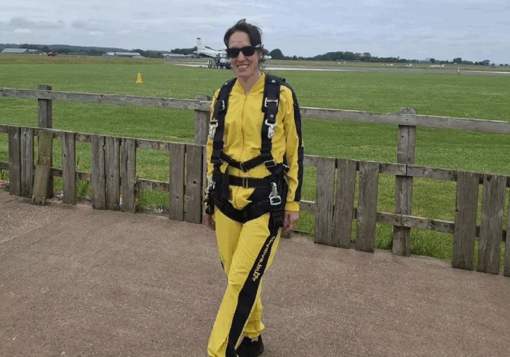 Un regalo de paracaidismo termina en tragedia con la muerte de una madre y su instructor