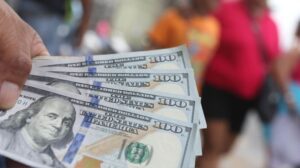 Unión y Cambio propone buscar financiamiento internacional para estabilizar mercado cambiario
