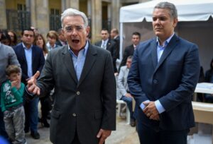 Uribe y Duque ven amenaza democrática en Colombia por llamado de Petro a consulta popular - AlbertoNews