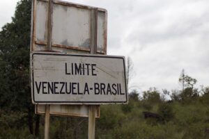 Venezolanos buscan refugio en Brasil
