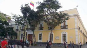 Venezuela emite alerta máxima de viaje a EEUU (+ video)