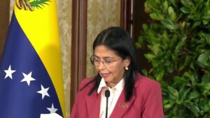 Venezuela propone realizar cumbre por la paz