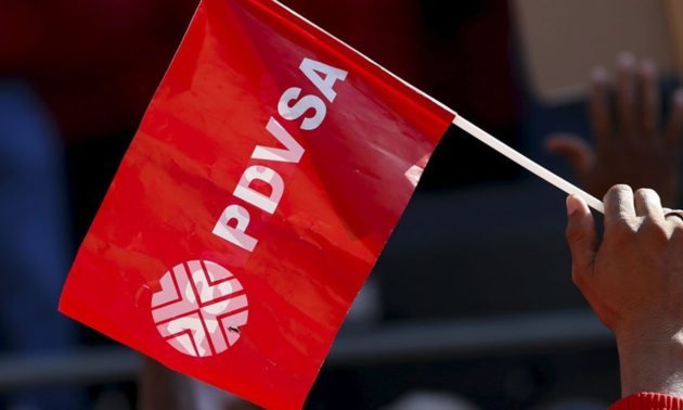 Venezuela se asocia con empresas petroleras más pequeñas mientras Chevron reduce su producción
