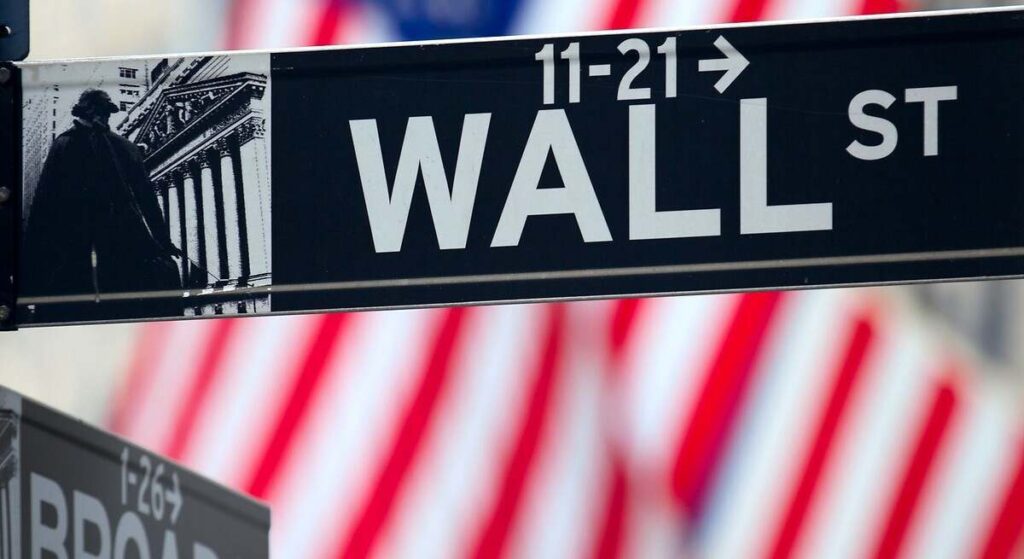 Wall Street alcanza nuevos máximos históricos con una prima del 18% frente a la década