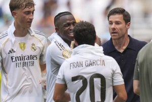 Xabi Alonso no hace milagros y su etapa en el Madrid se inicia con empate y dudas ante el Al Hilal