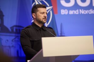 Zelenski anuncia cambios en la cúpula militar ucraniana tras el ataque ruso contra Sumi
