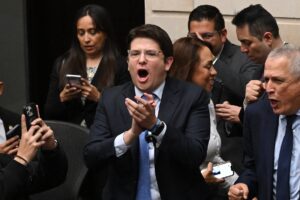 Familia de Miguel Uribe Turbay denuncia «negligencia» en refuerzo de seguridad del aspirante presidencial