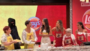 el eterno debate de la tortilla de patata con o sin cebolla al que también se suman los celebrities