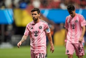 el fuerte mensaje de una leyenda que jugó con Messi