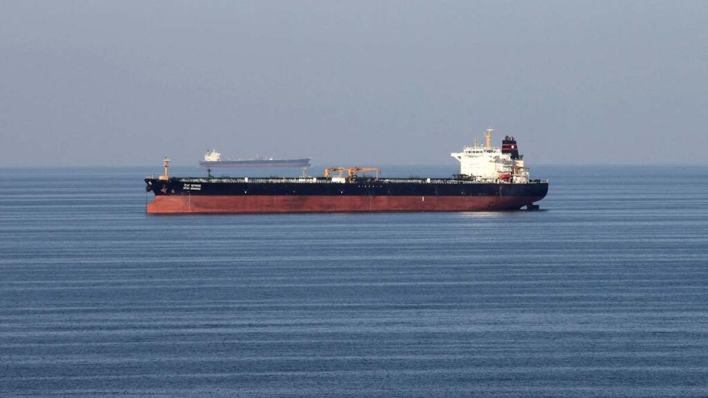 el petróleo se dispararía a más de 100 dólares por barril