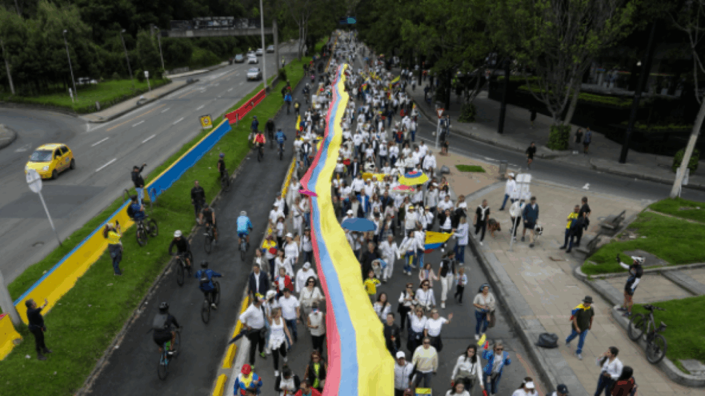 marchas en todo el país tras atentado contra Miguel Uribe Turbay