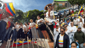 marchas y velatón en la Clínica Santa Fe de Bogotá y otras zonas del país tras atentado a Miguel Uribe
