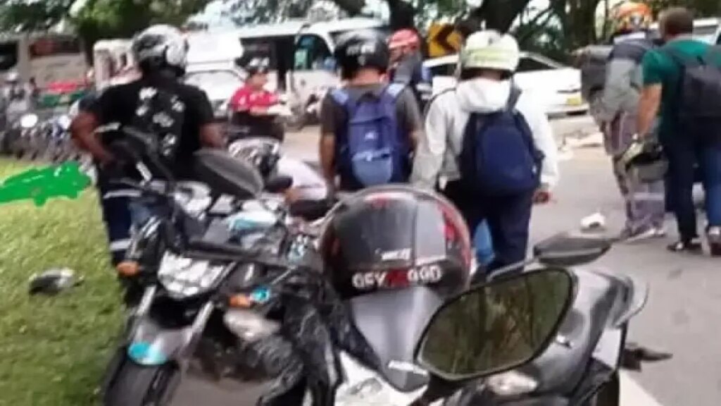 pareja y sus dos hijos se estrellaron contra tractomula; murieron ambos padres y niña de 5 años