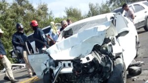 una bebé muerta, su madre en coma y un padre devastado deja accidente múltiple