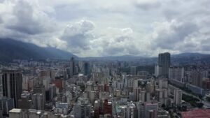 ¡De no creer! Sale a la luz imagen de un Ovni en pleno centro de Caracas