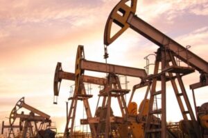 El precio del petróleo cae ante las incertidumbres económicas