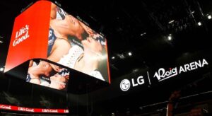250 m2 de pantalla y 9 toneladas