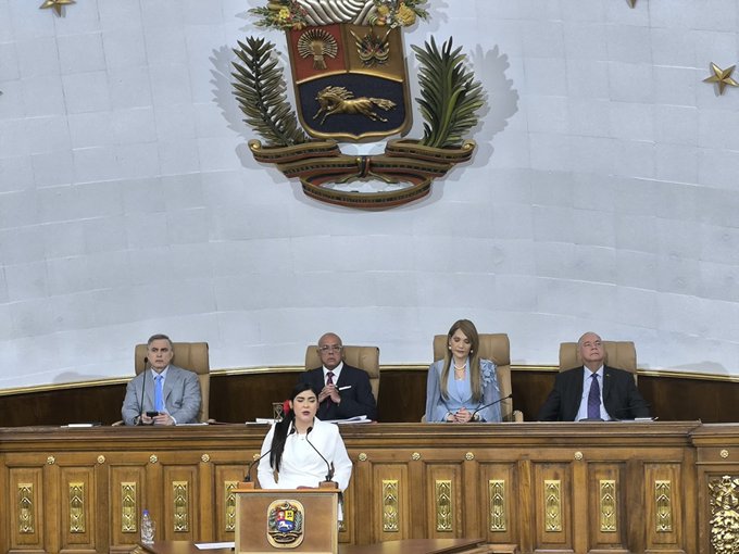 AN celebra 214 años de la Independencia con sesión solemne