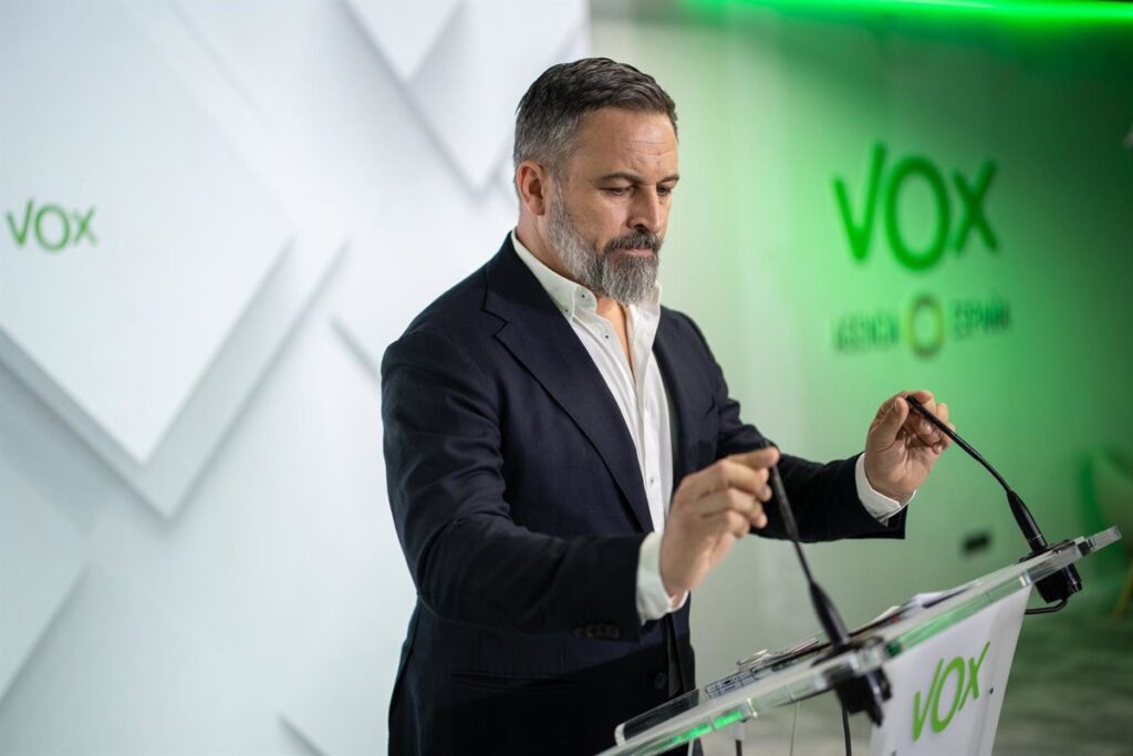 Abascal pide "deportaciones masivas" tras Torre Pacheco y culpa de la violencia al "bipartidismo" de PSOE y PP