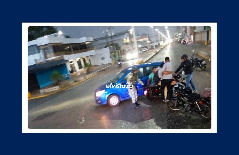 Accidente de tránsito frente a la antigua sede UGMA deja una motorizada lesionada