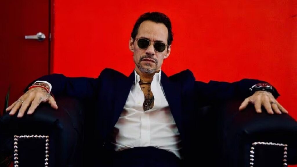 Acusan a Marc Anthony de presentarse bajo la influencia del alcohol en España