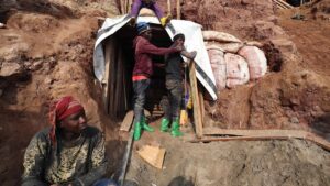 Al menos diez mineros muertos tras un derrumbe en República Democrática del Congo | elperiodico.com