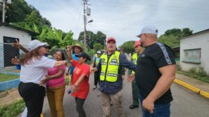 Alcalde Sergio Hernández supervisa crecida del Orinoco en El Almacen